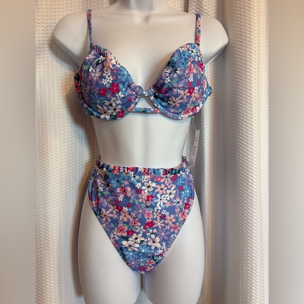 Cupshe blue multicolored floral print two-piece bikini size medium NWT